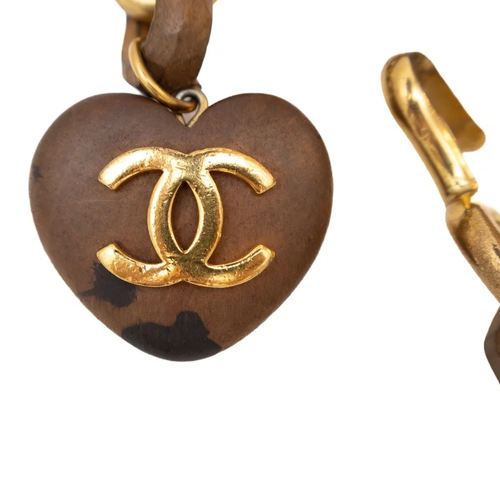 Extremely RARE VTG Authentic Chanel Wooden Heart Chain Belt – SS 2008 Collection